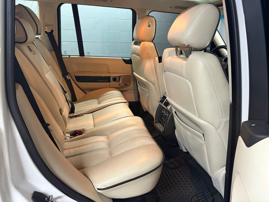 2012 Land Rover Range Rover Image 31