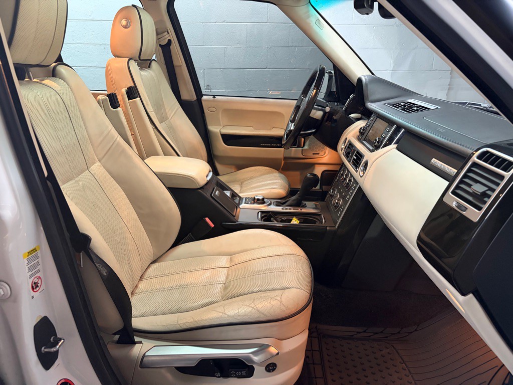 2012 Land Rover Range Rover Image 34