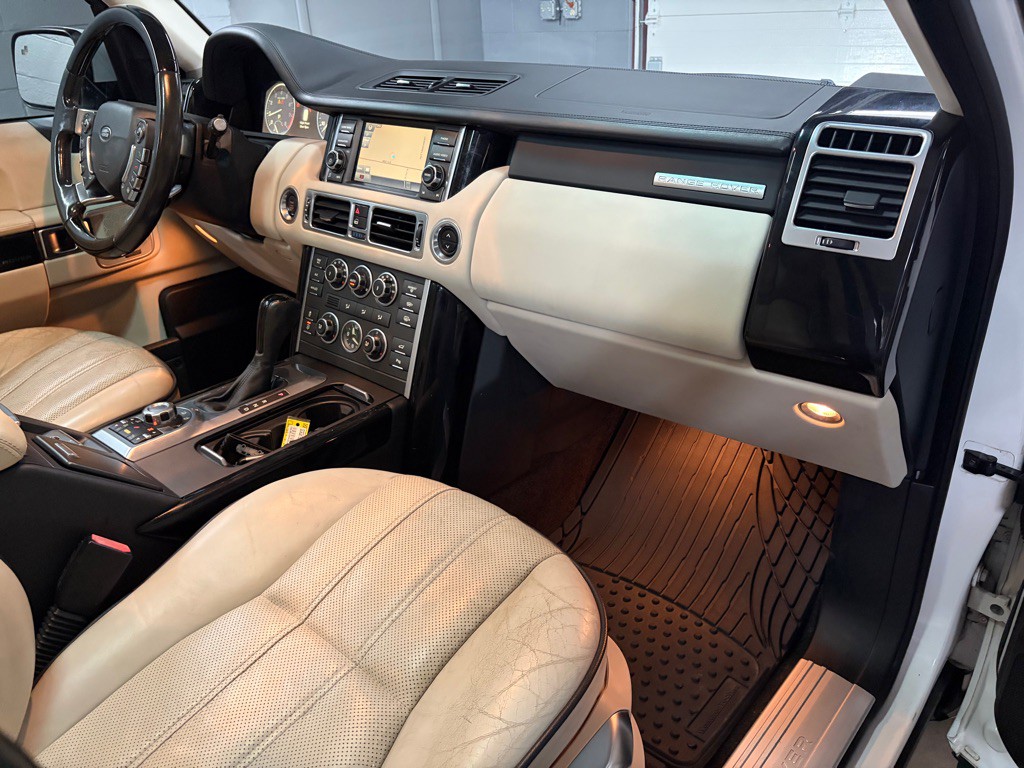 2012 Land Rover Range Rover Image 35