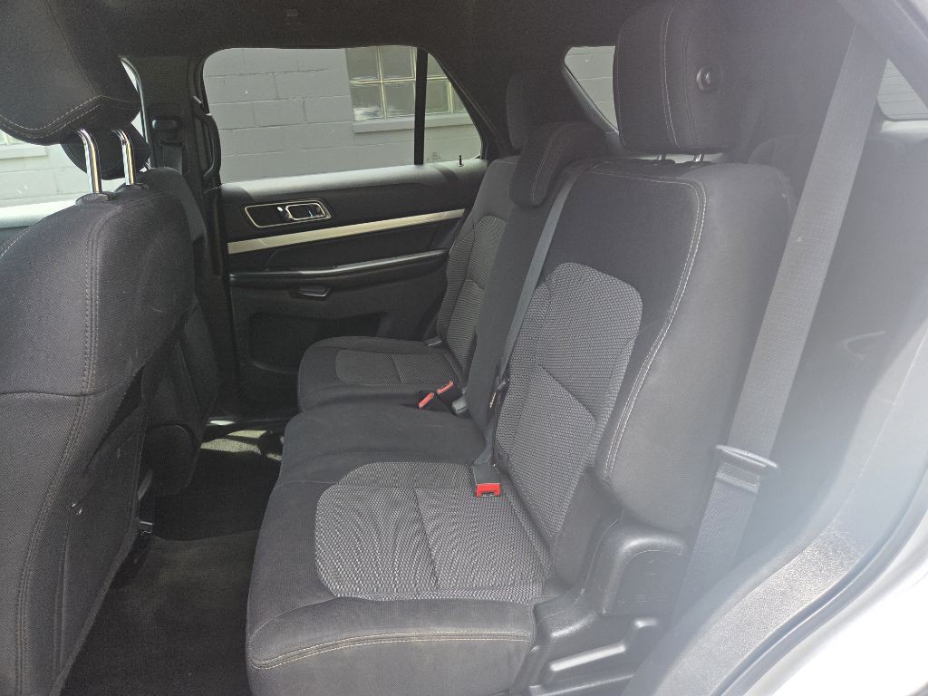 2016 Ford Explorer Image 10