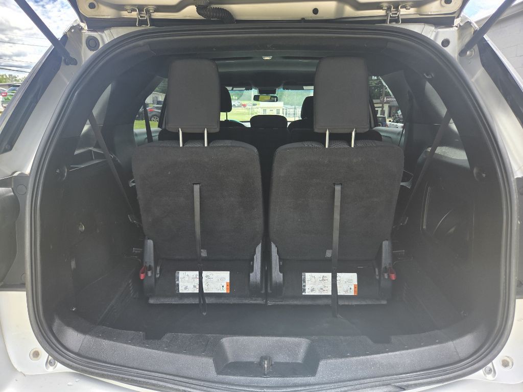 2016 Ford Explorer Image 19