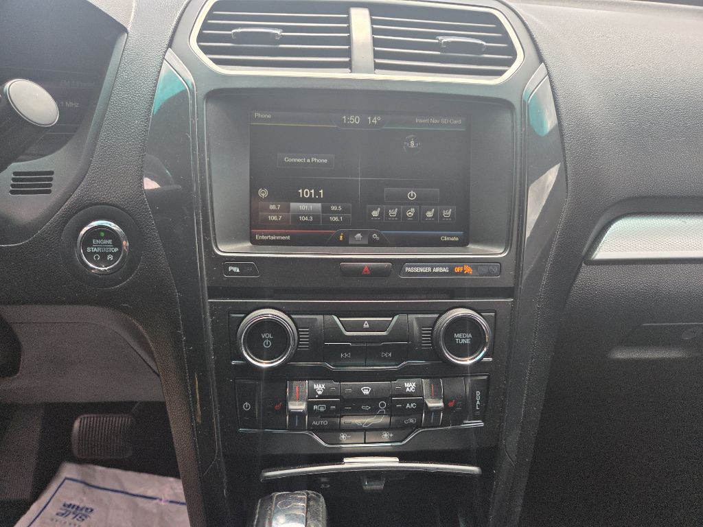 2016 Ford Explorer Image 25