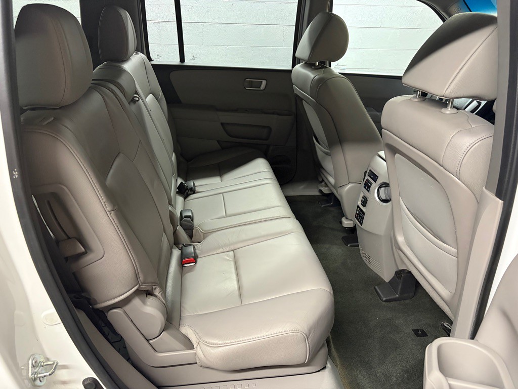 2015 Honda Pilot Image 28