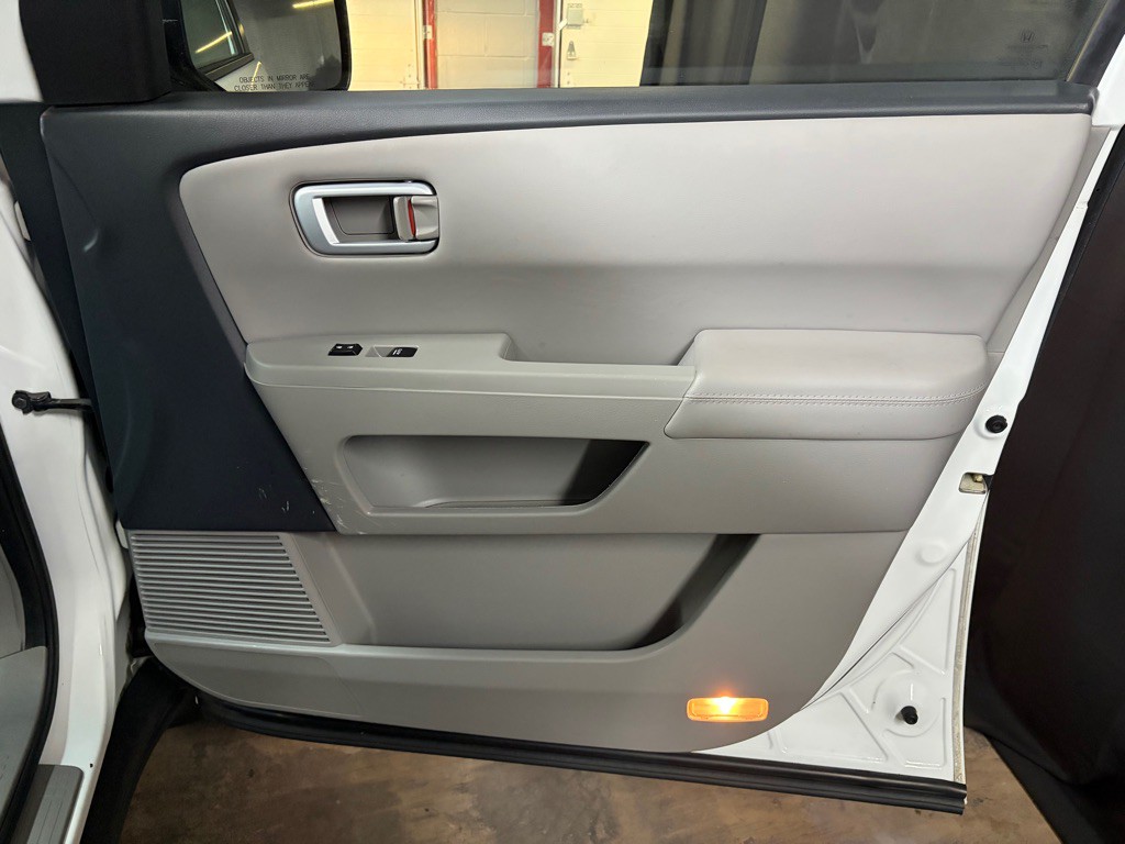 2015 Honda Pilot Image 29