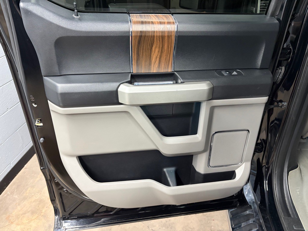 2016 Ford F-150 Image 18