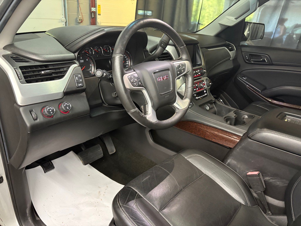 2016 GMC Yukon Image 17