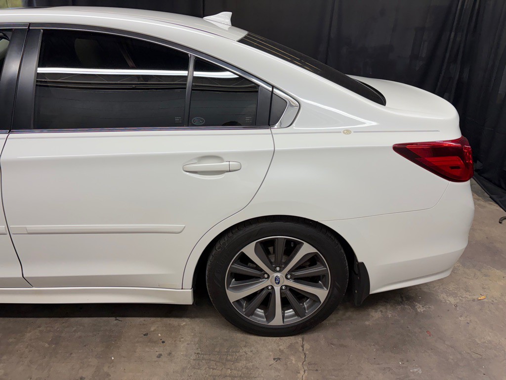 2016 Subaru Legacy Image 5