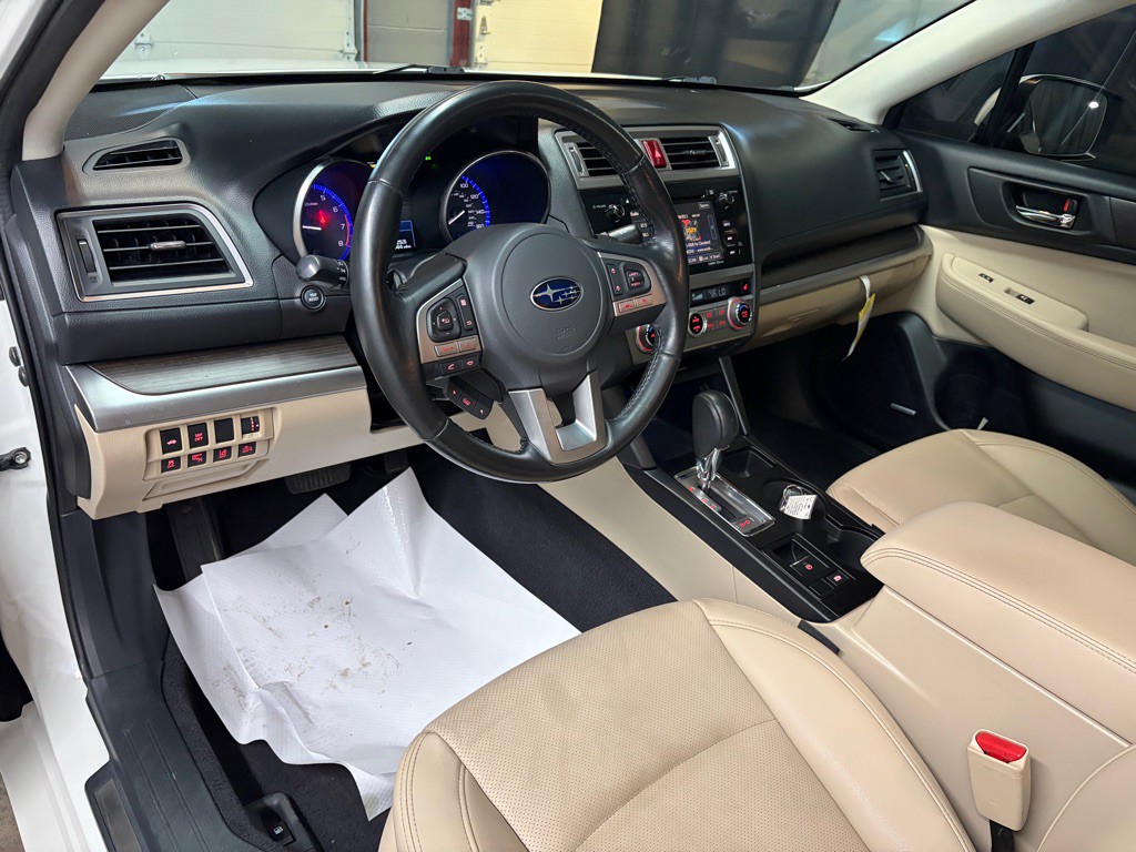 2016 Subaru Legacy Image 17