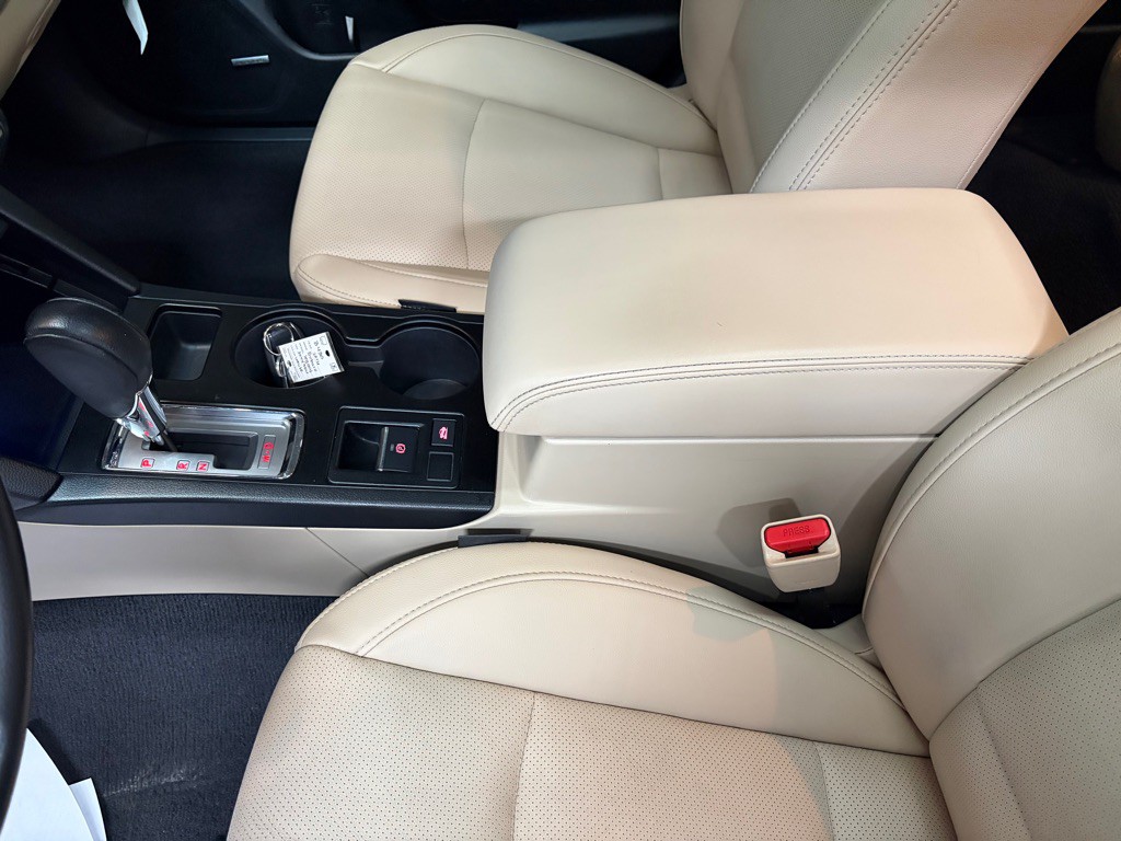 2016 Subaru Legacy Image 27