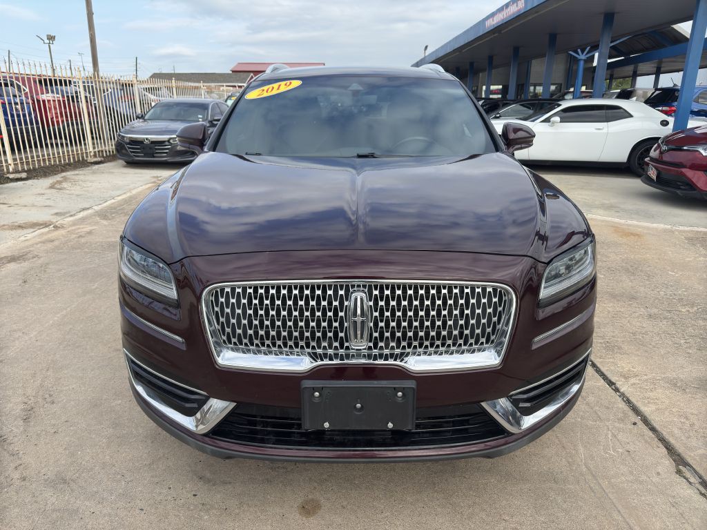 2019 Lincoln Nautilus Image 2