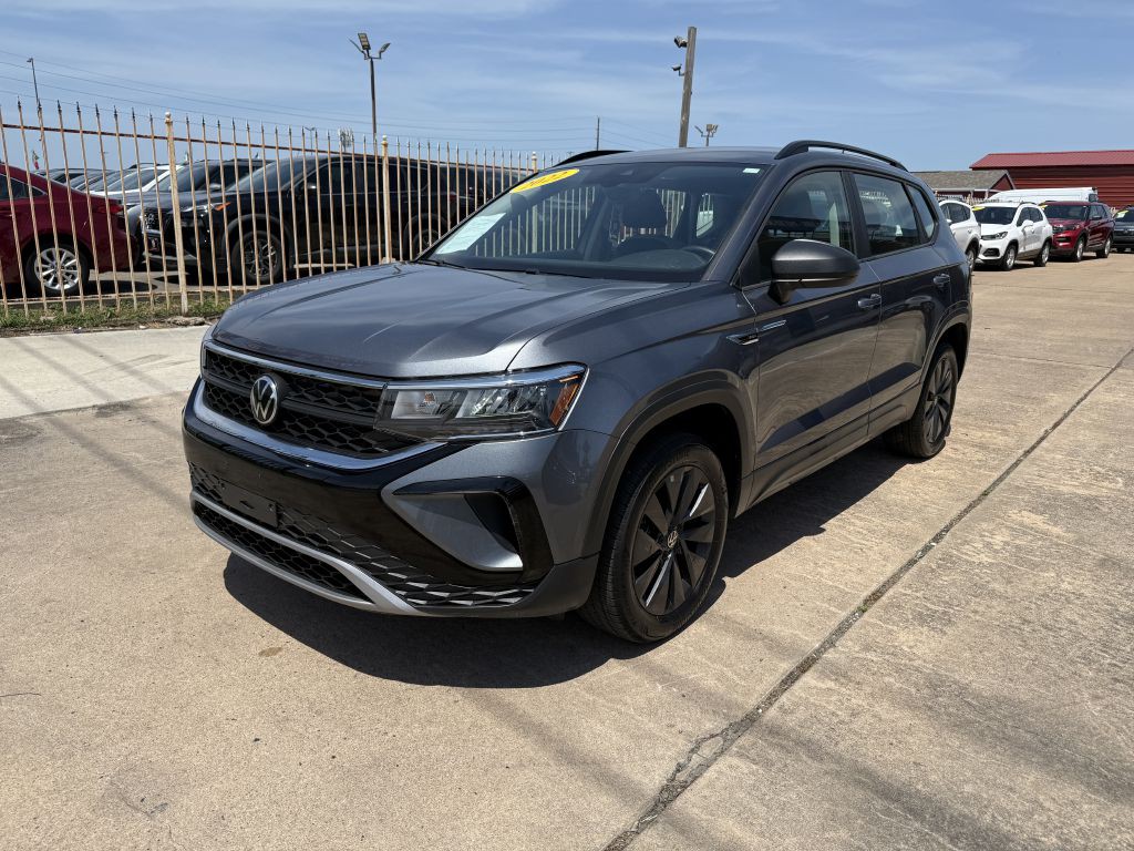 2022 Volkswagen Taos Image 3