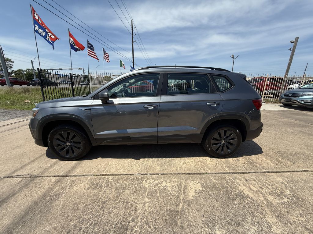 2022 Volkswagen Taos Image 4