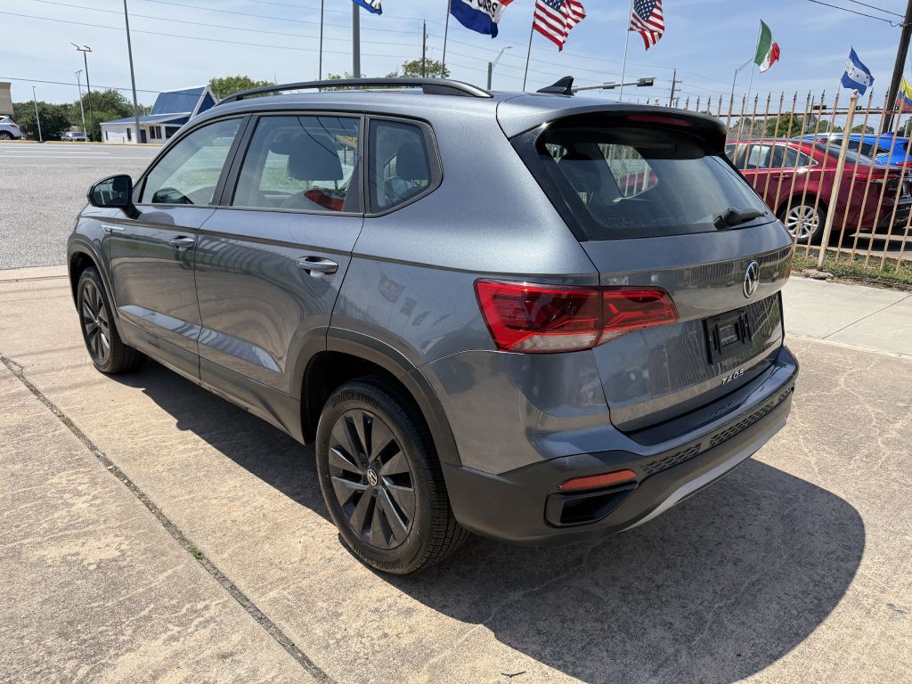 2022 Volkswagen Taos Image 5
