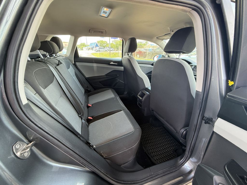 2022 Volkswagen Taos Image 10
