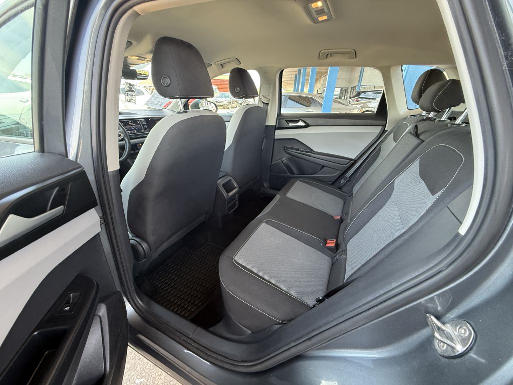 2022 Volkswagen Taos Image 12