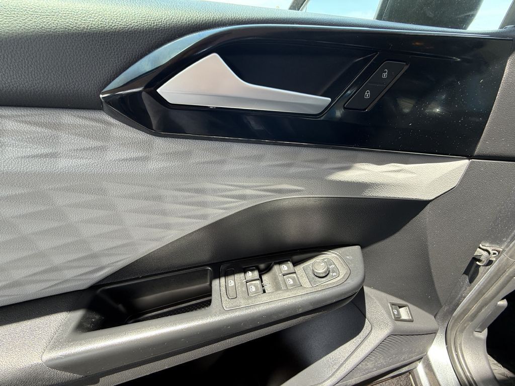 2022 Volkswagen Taos Image 15
