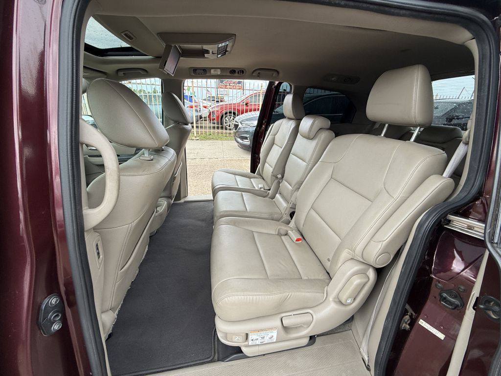 2015 Honda Odyssey Image 13
