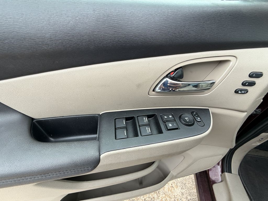 2015 Honda Odyssey Image 16