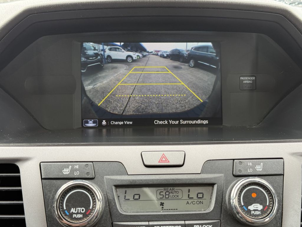 2015 Honda Odyssey Image 17