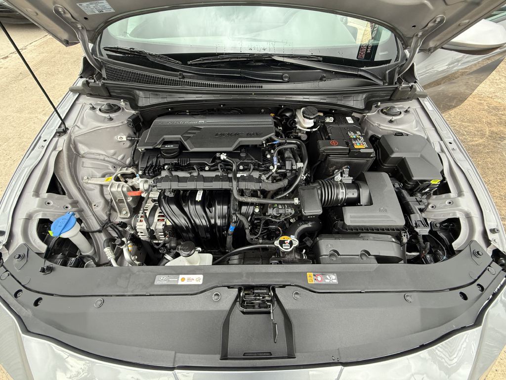 2024 Hyundai Elantra Image 16