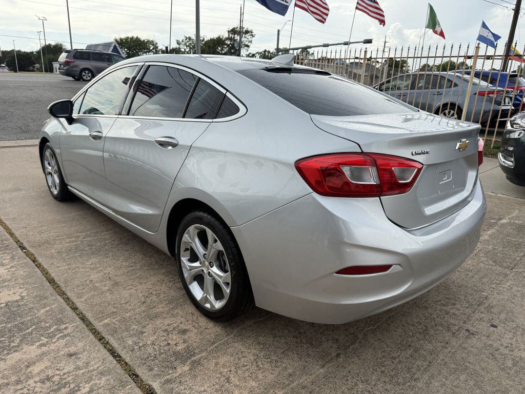 2017 Chevrolet Cruze Image 5