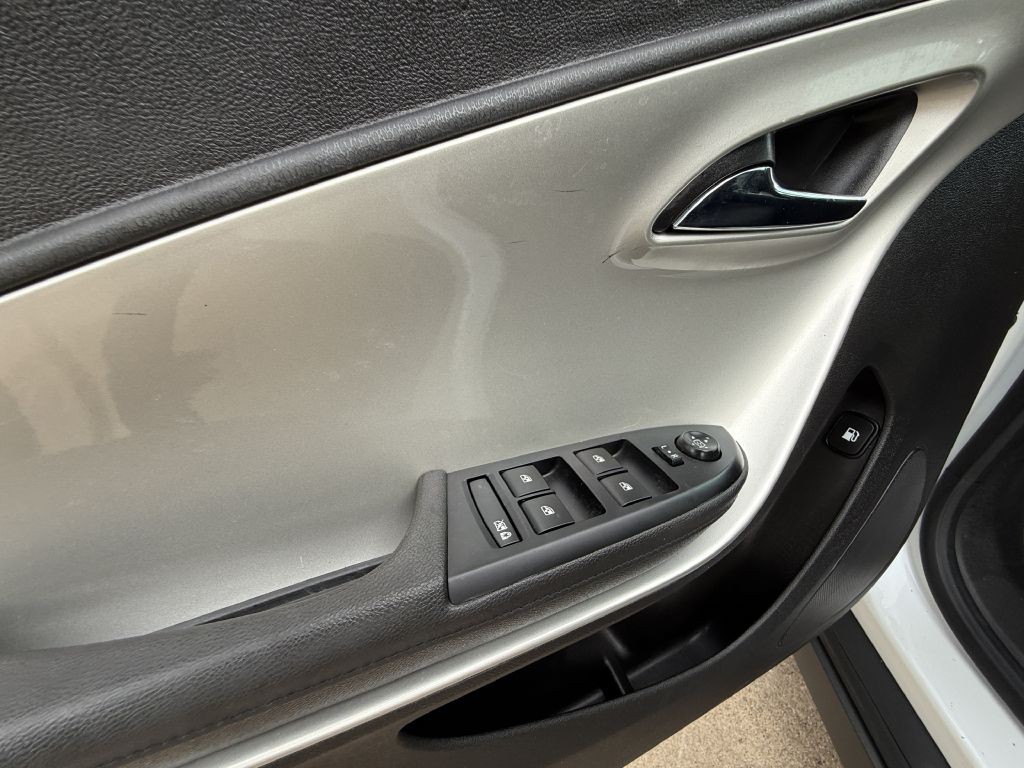 2015 Chevrolet Volt Image 15