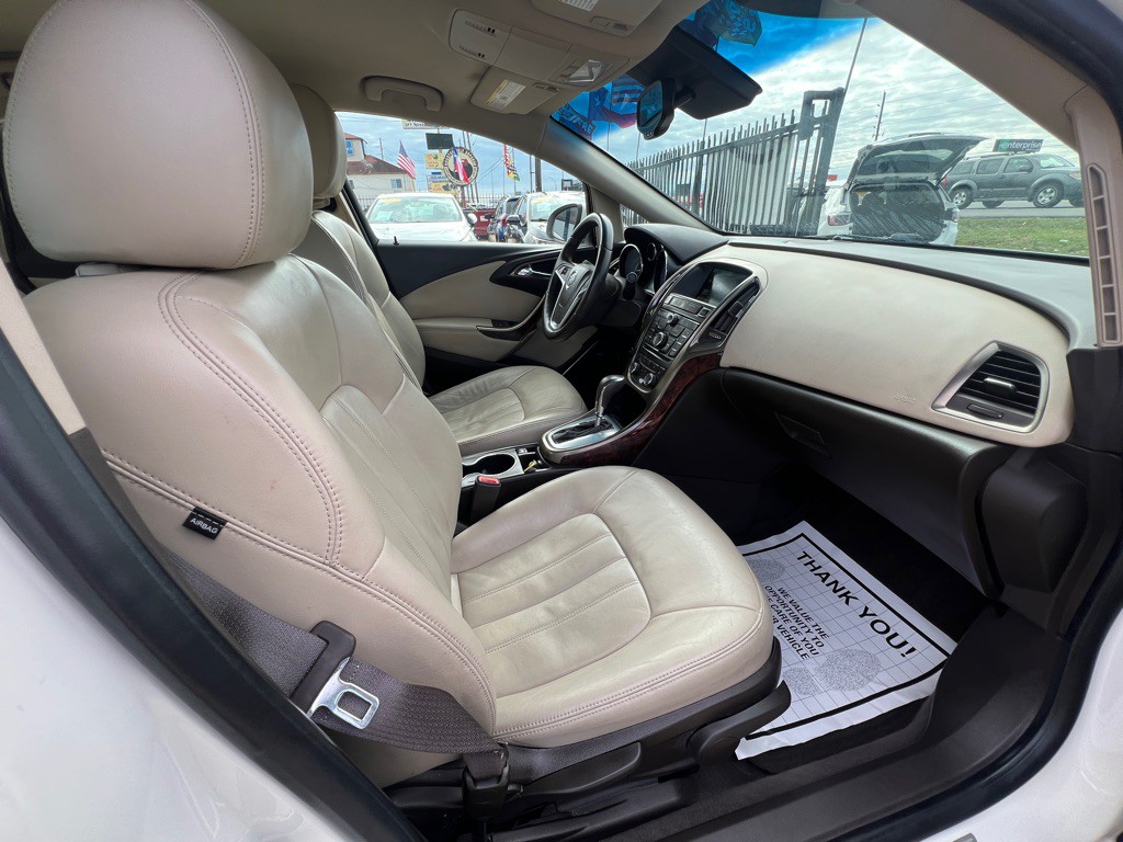 2012 Buick Verano Image 9