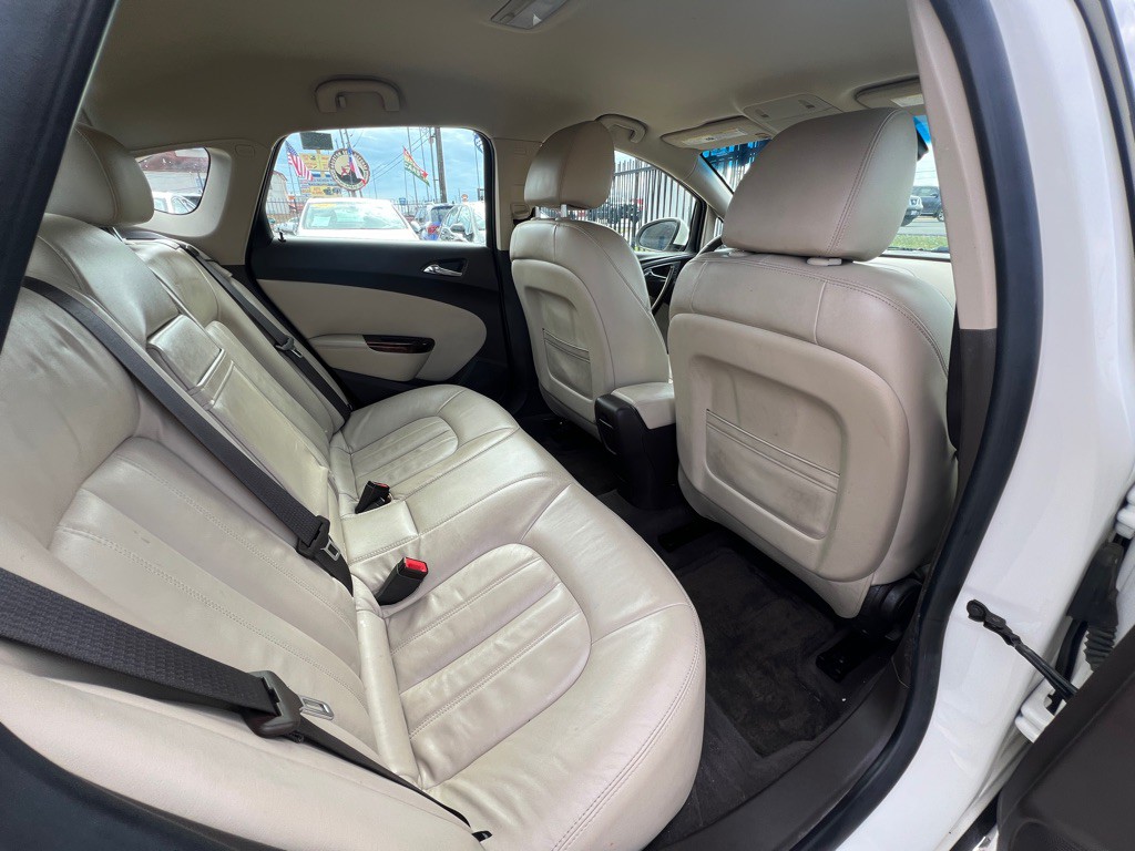 2012 Buick Verano Image 10