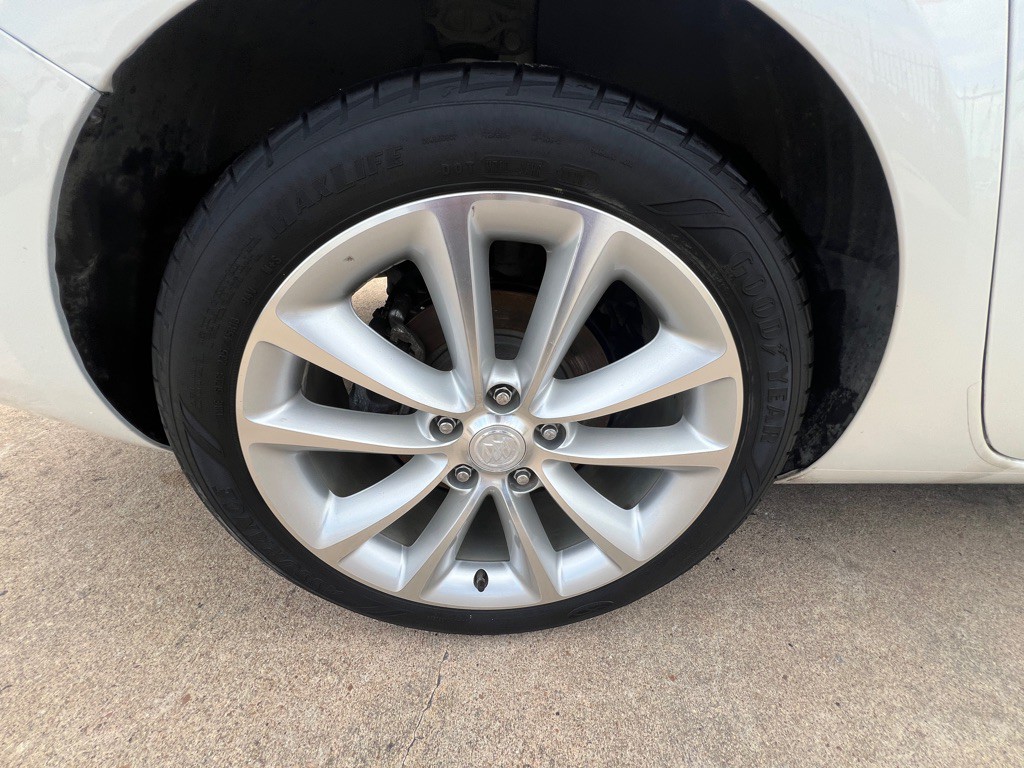2012 Buick Verano Image 17