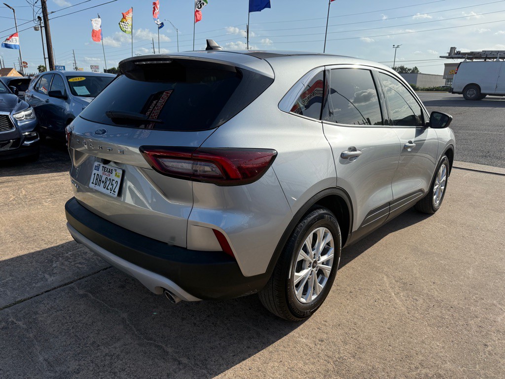 2023 Ford Escape Image 7