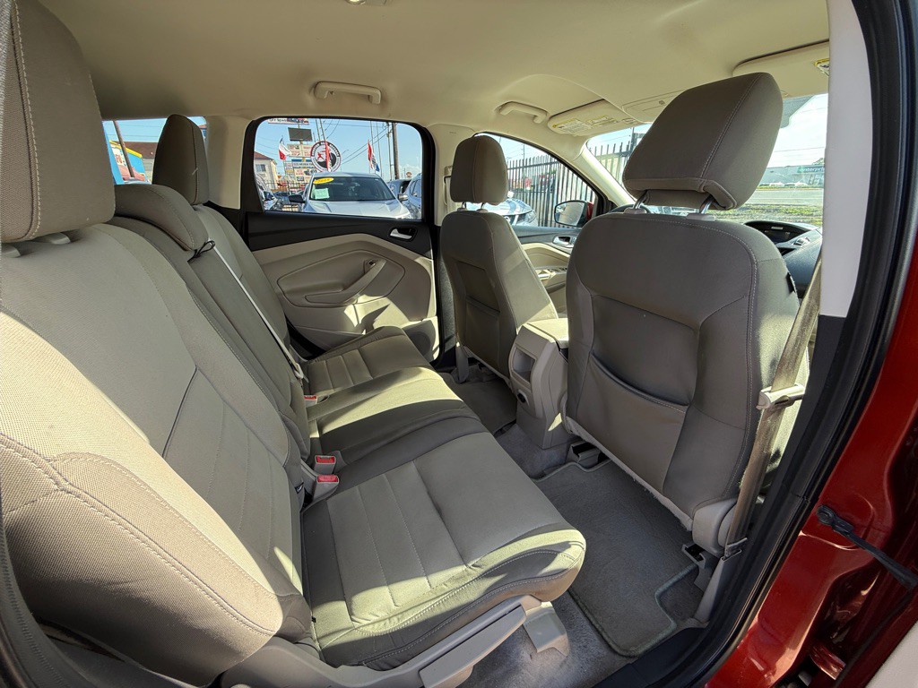 2015 Ford Escape Image 10