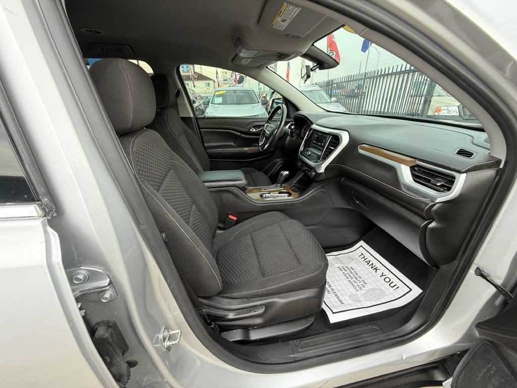 2019 GMC Acadia Image 9