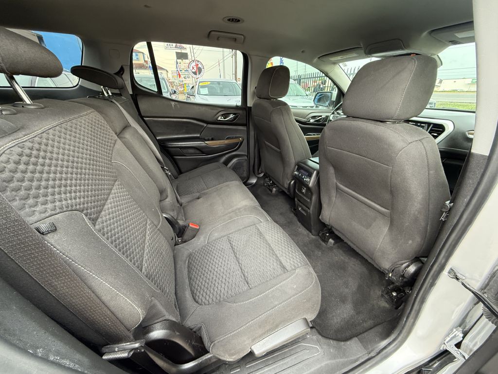 2019 GMC Acadia Image 10