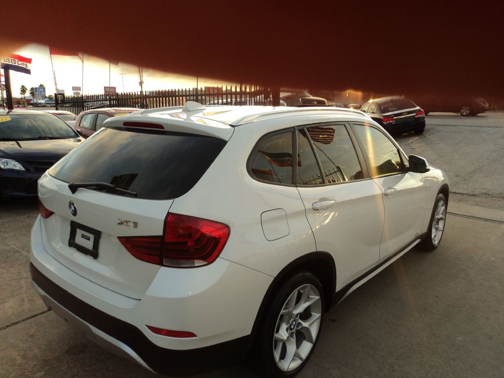 2015 BMW X1 Image 7