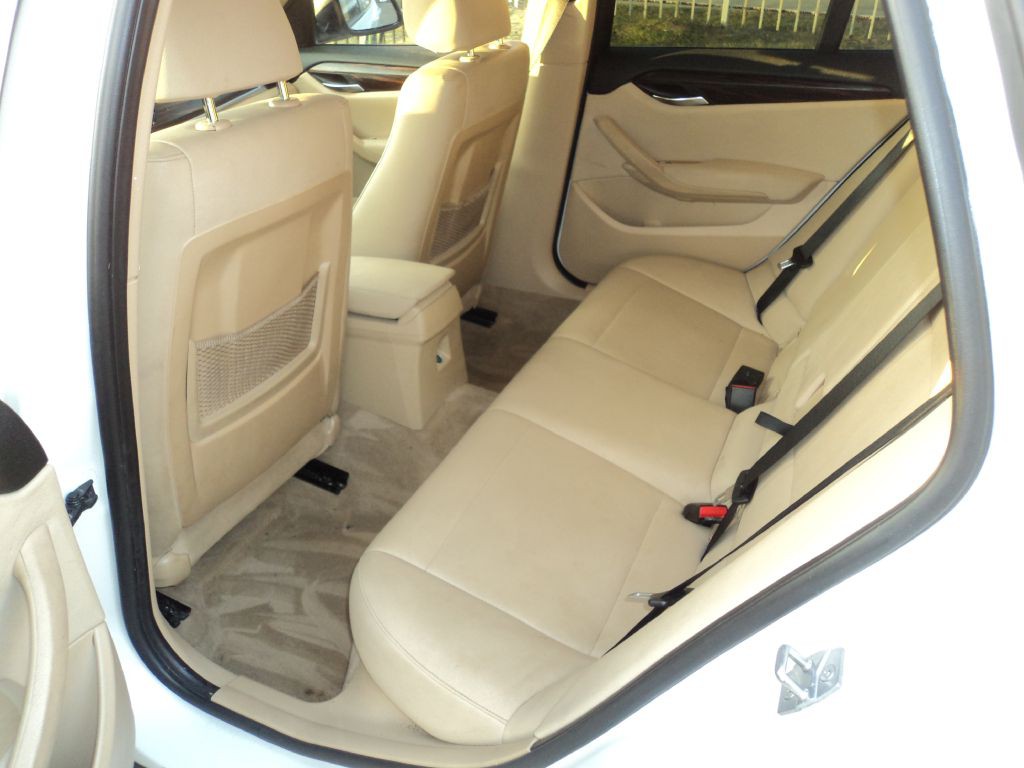 2015 BMW X1 Image 13