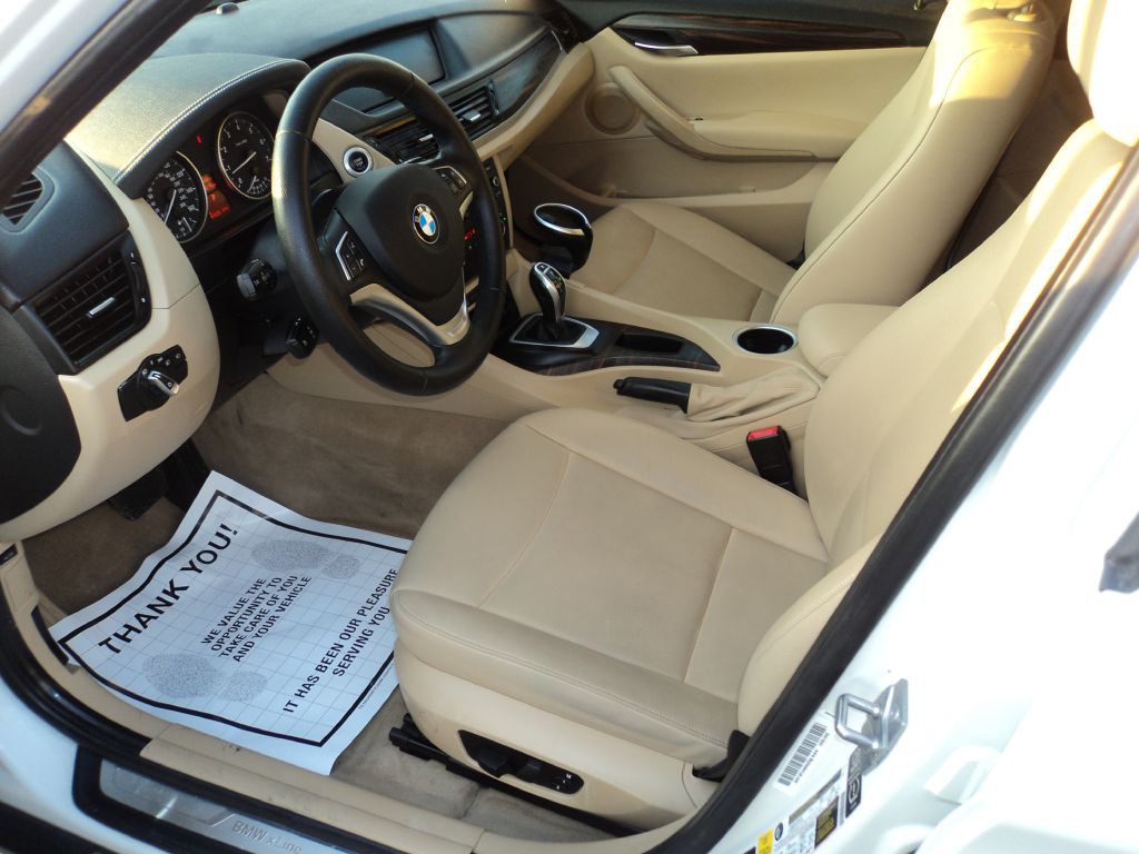 2015 BMW X1 Image 16