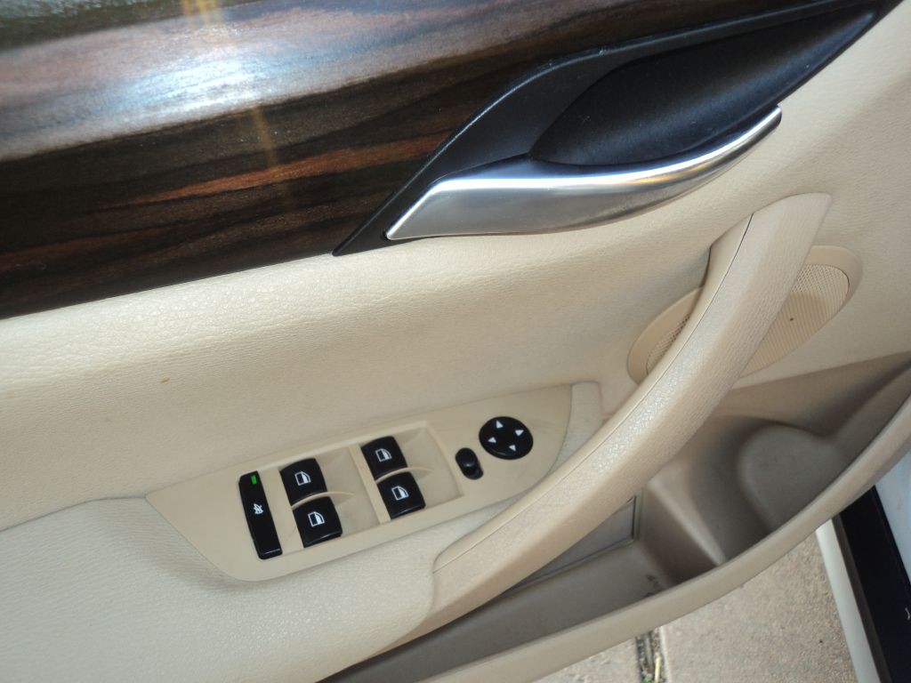 2015 BMW X1 Image 17