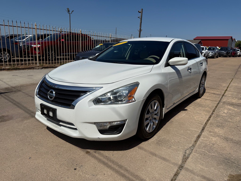 2014 Nissan Altima Image 2