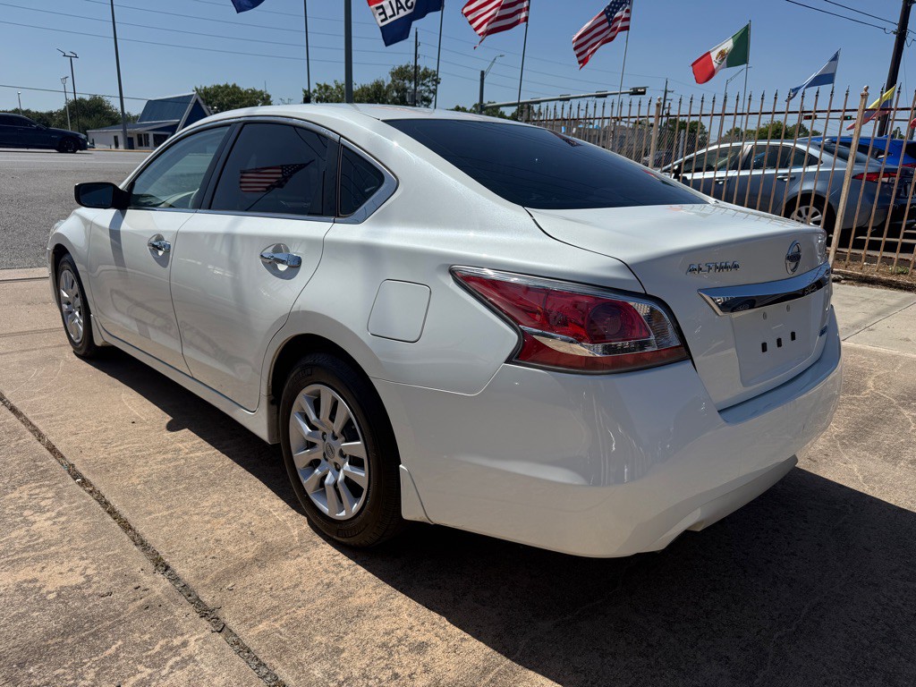 2014 Nissan Altima Image 5