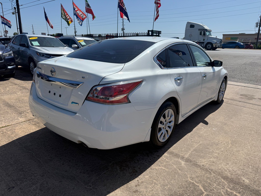 2014 Nissan Altima Image 7