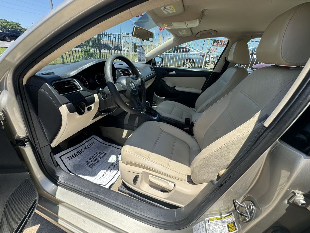 2014 Volkswagen Jetta Image 14
