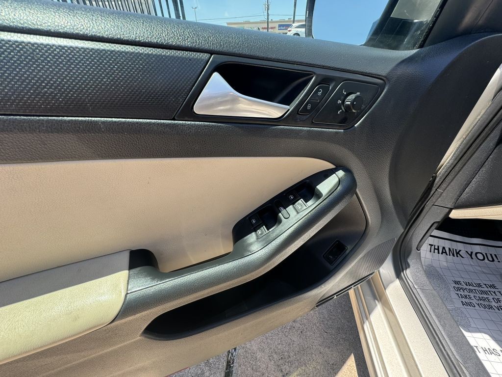 2014 Volkswagen Jetta Image 15