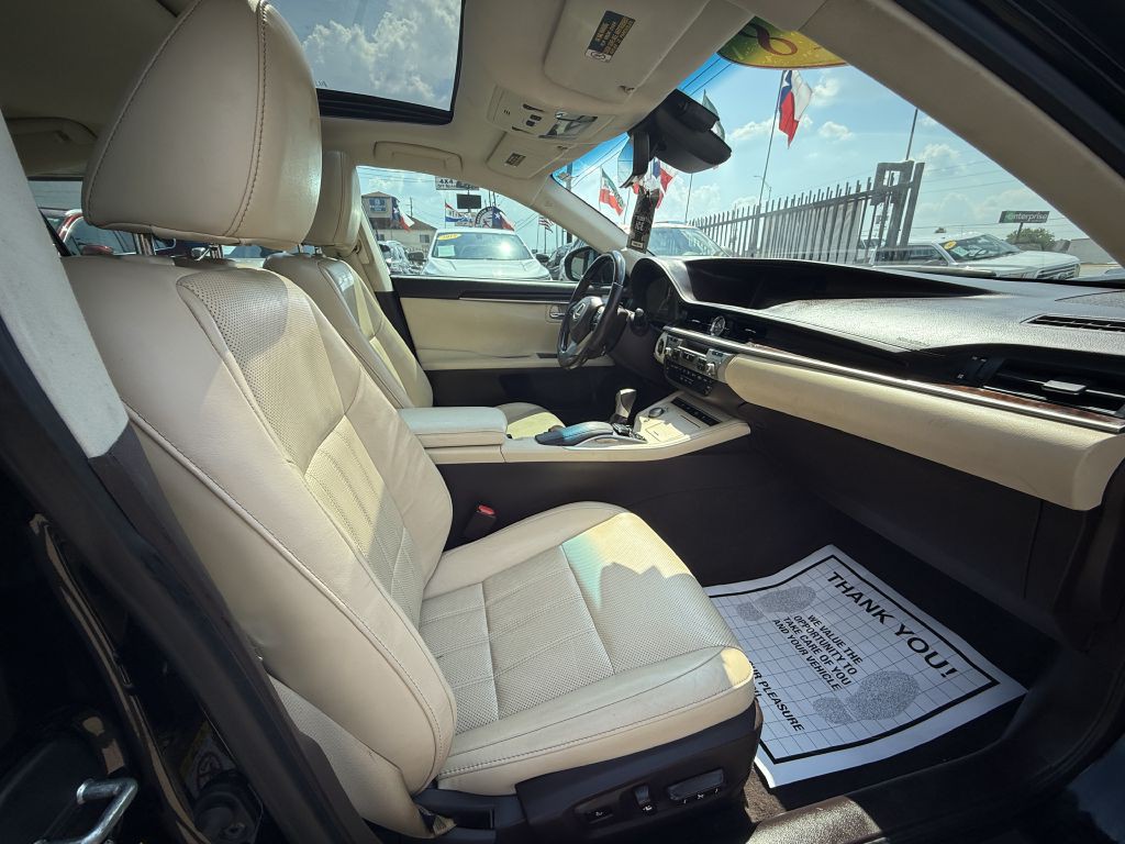 2018 Lexus ES Image 9