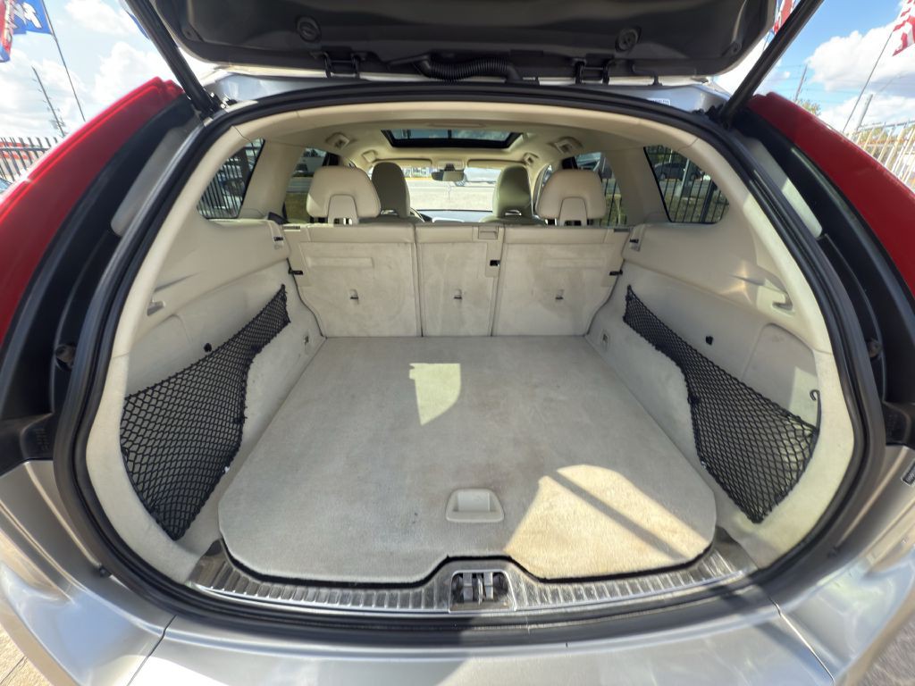 2016 Volvo XC60 Image 12