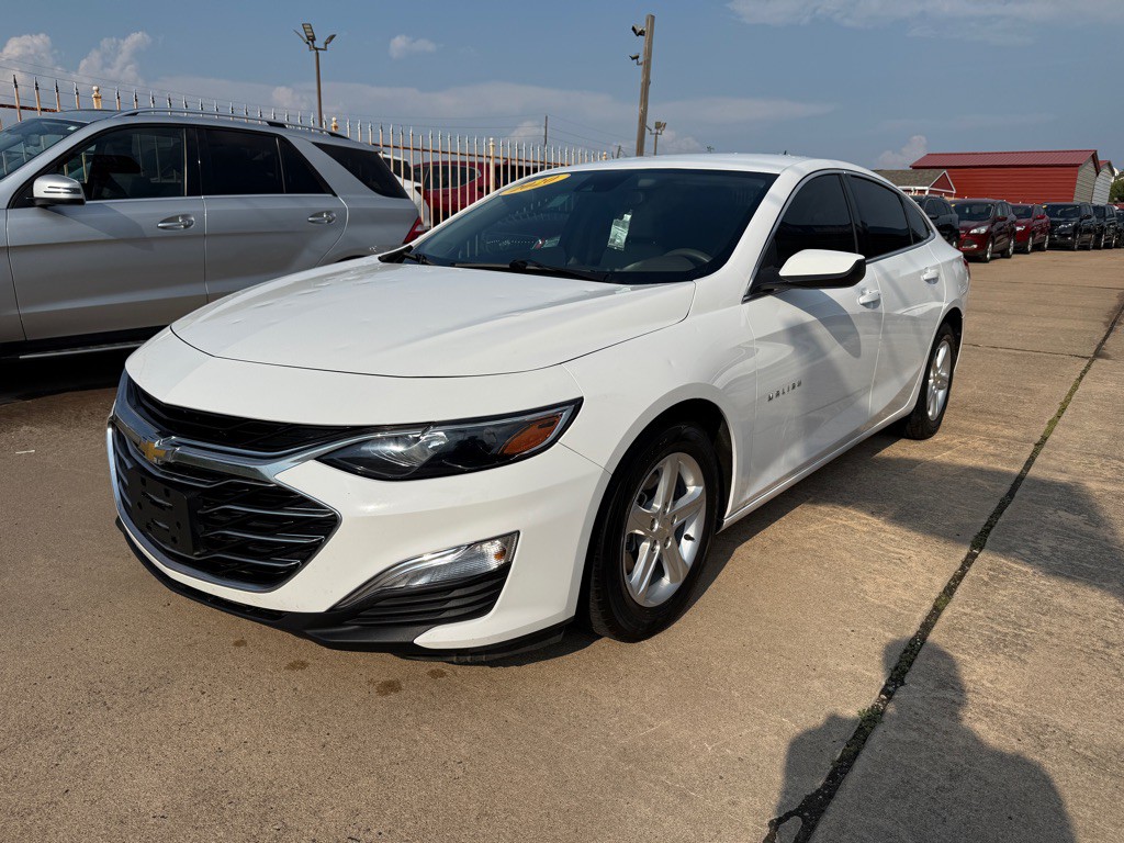 2020 Chevrolet Malibu Image 3