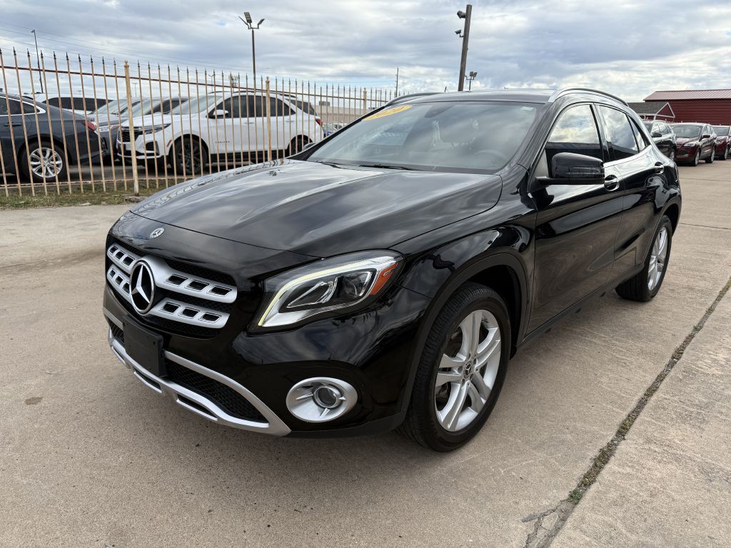 2020 Mercedes-Benz GLA-Class Image 3