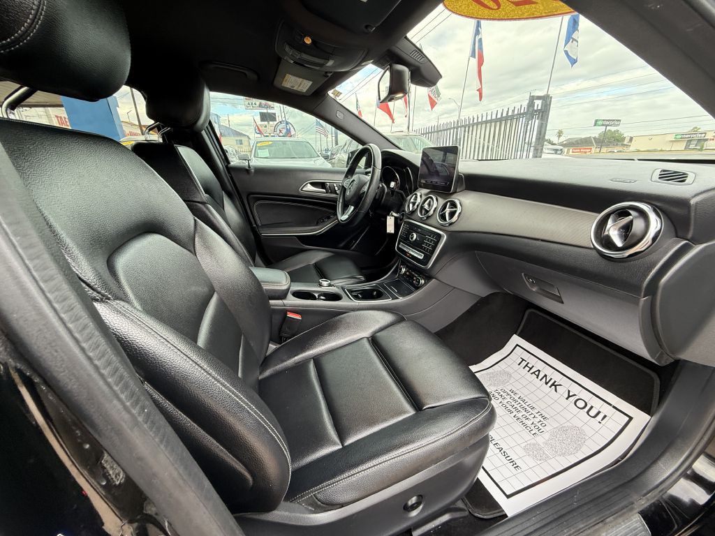 2020 Mercedes-Benz GLA-Class Image 9