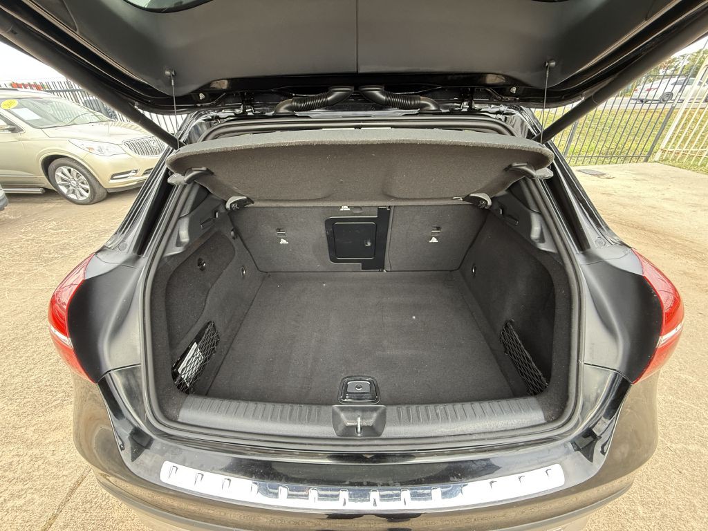 2020 Mercedes-Benz GLA-Class Image 11