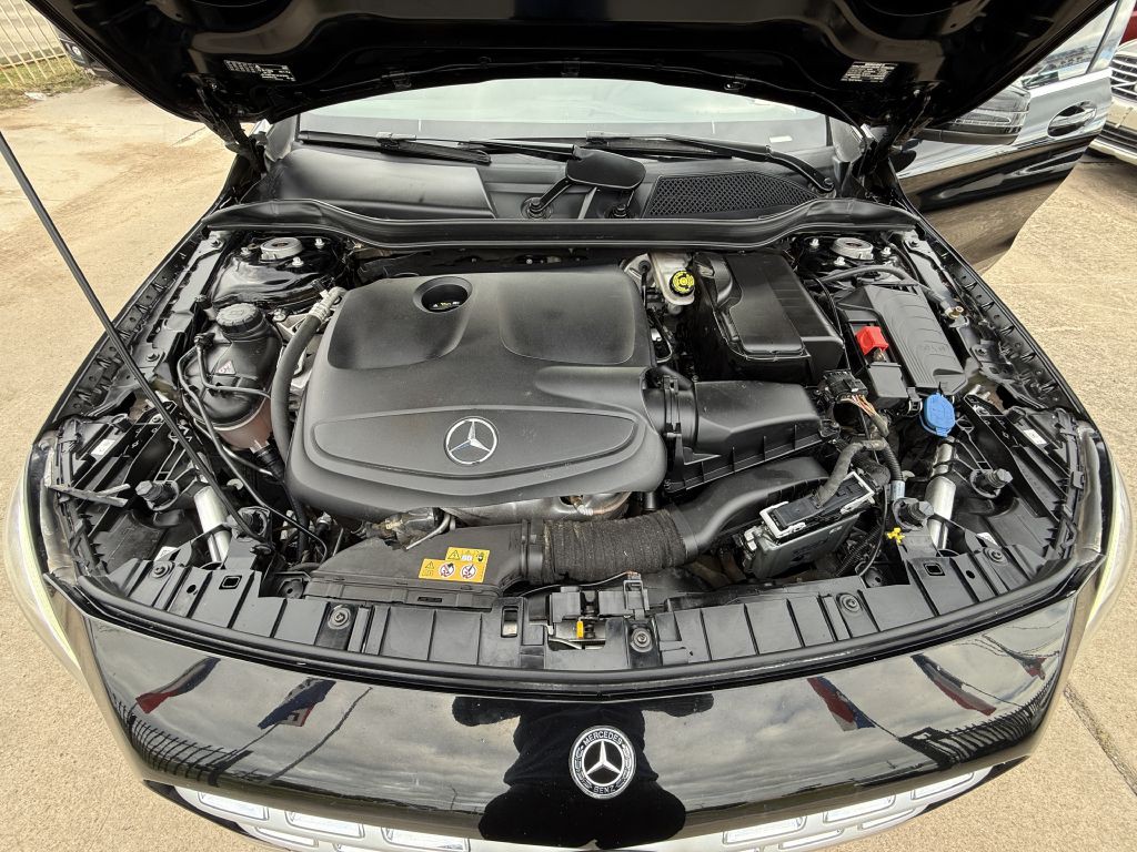 2020 Mercedes-Benz GLA-Class Image 17