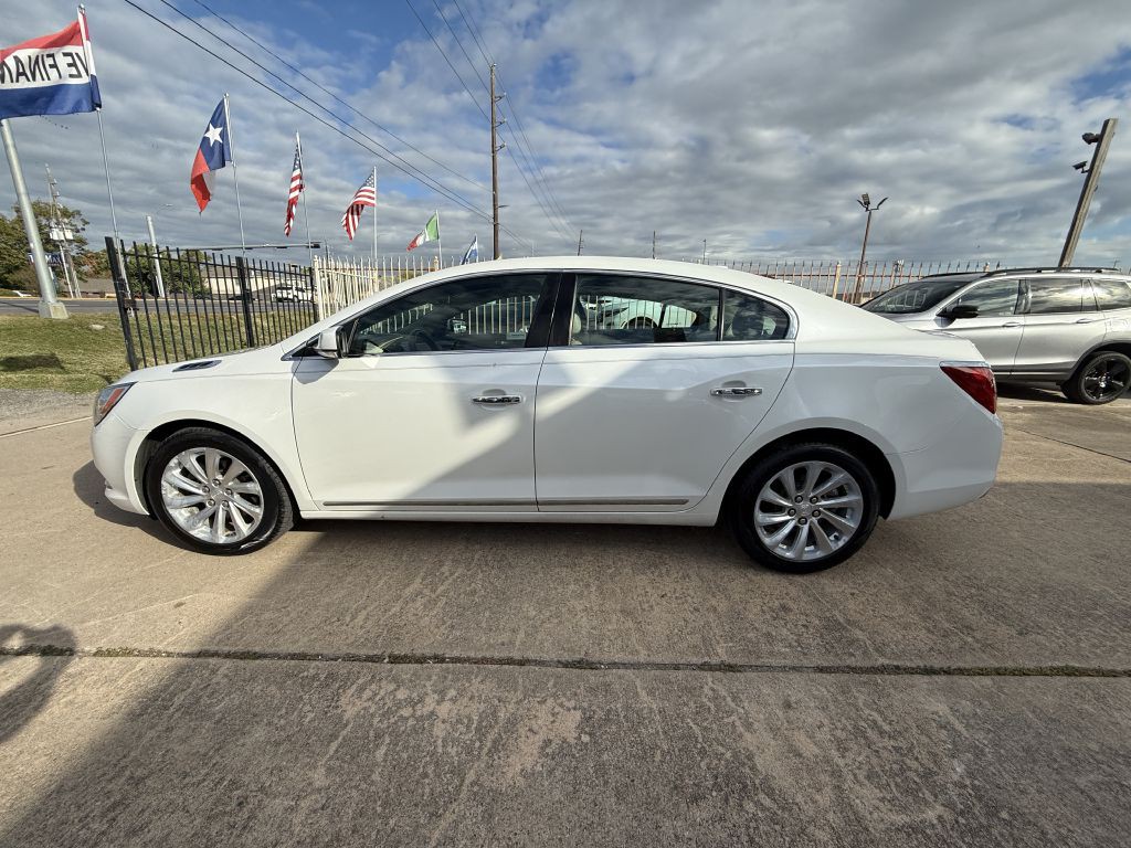 2016 Buick Lacrosse Image 4
